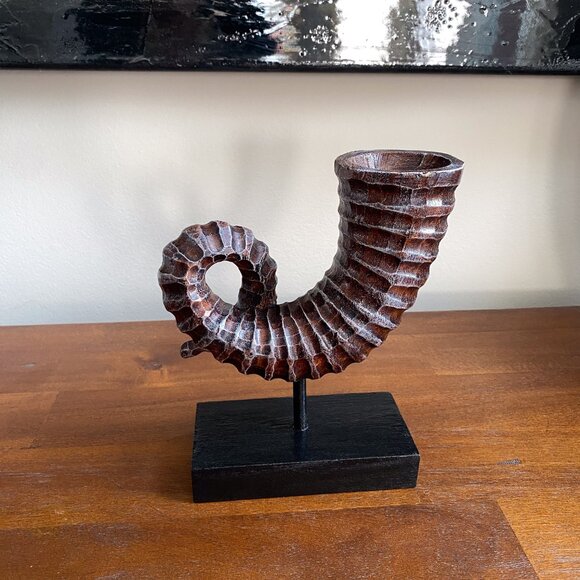 Handmade Brown Wooden Spiral Horn - Viking / Skyrim Style - Picture 3 of 9